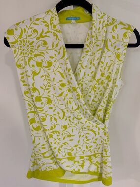 J. McLaughlin Lime Green & White Floral Top